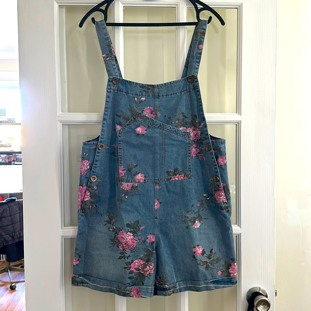 Floral print denim overalls, size s, new without tags